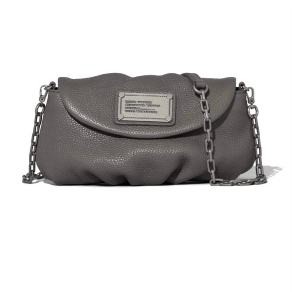 MARC BY MARC JACOBS Classic Q Karlie
Taupe Leather Cross Body Bag